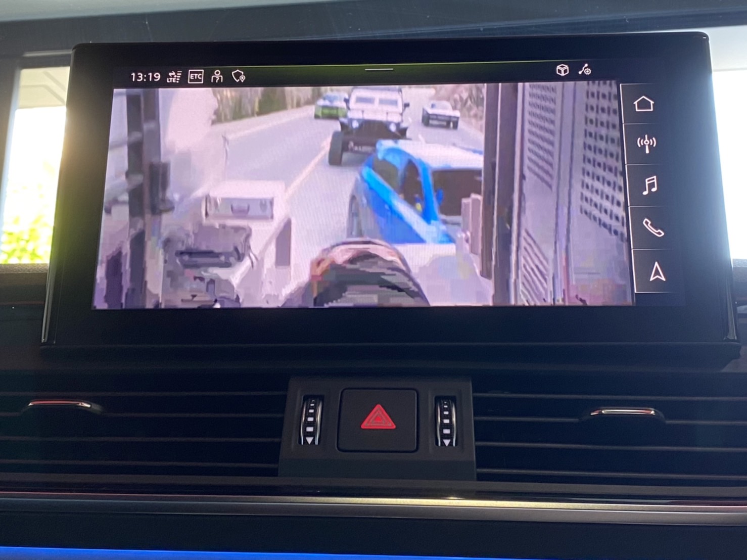 【スマートコネクト2】事例紹介【アウディ】【Q5】 スマートコネクト │ Apple CarPlayでYouTubeが見れる最新デバイス